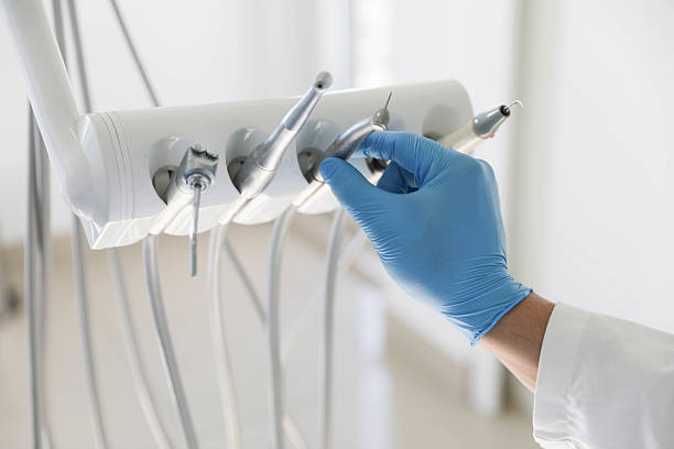 Professional Emergency Dentist technician working in Walton Hills, OH